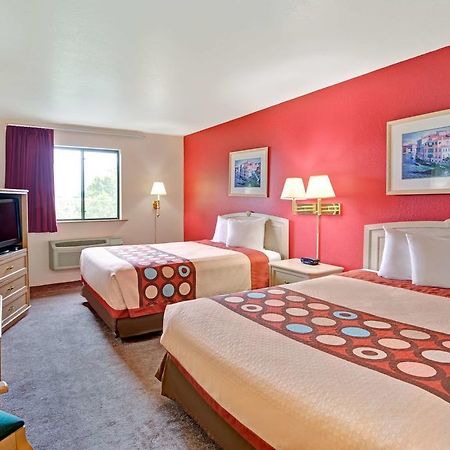 Super 8 By Wyndham Albuquerque West/Coors Blvd Hotel Bagian luar foto