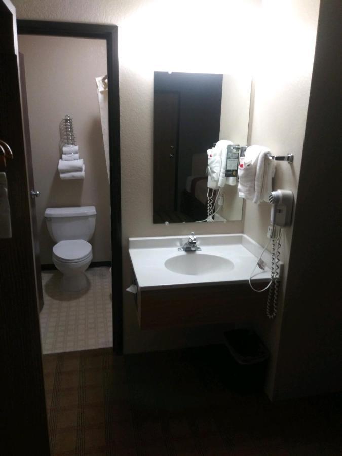 Super 8 By Wyndham Albuquerque West/Coors Blvd Hotel Bagian luar foto